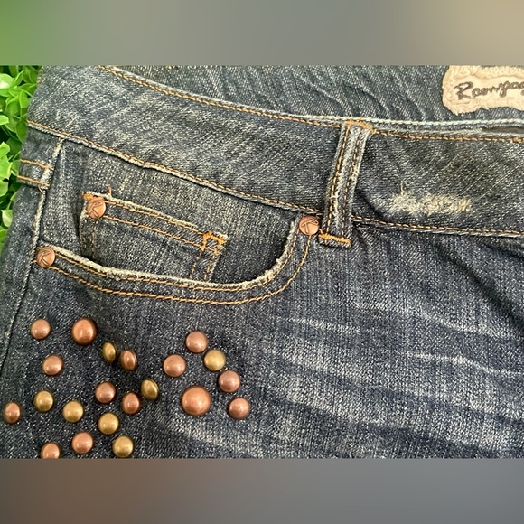 Rampage Distressed Embellished Studded Jean Skirt Juniors Size 13 NWT - Picture 6 of 14